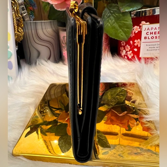 💜Gucci Vintage Kiss lock Wallet